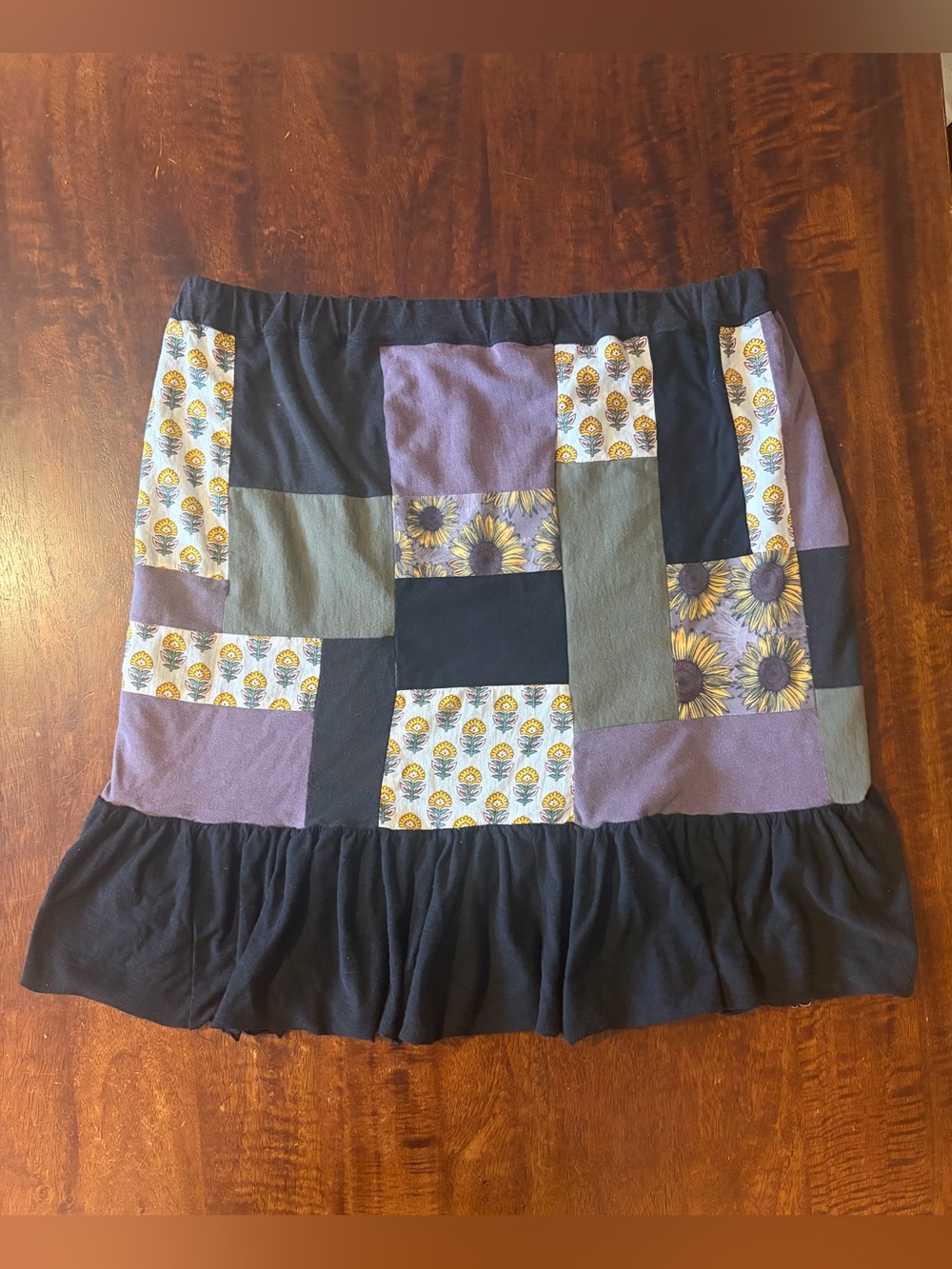 Handmade Patchwork Sunflower Tiered Ruffle Hem Skirt in Purple & Black Women’s L